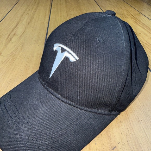 Black Tesla‎ Baseball Cap Embroidered T Logo Adjustable Strap - Picture 2 of 8